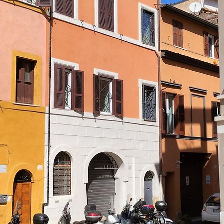 Benedetta Trastevere Rome Luaran gambar