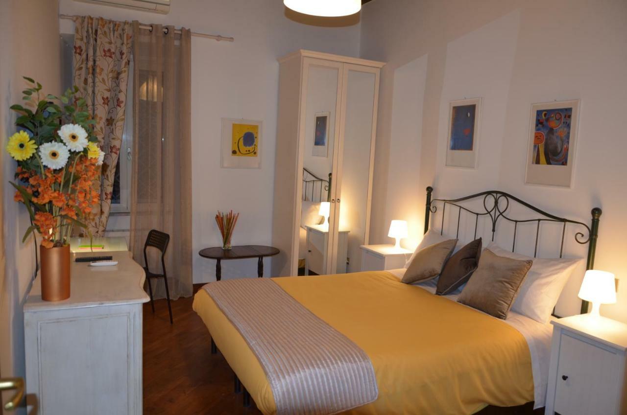 Benedetta Trastevere Rome Luaran gambar
